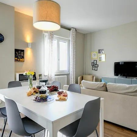 Desenzanoloft Official Partner Marriott Homes & Villas - Bacco Family Apartment Desenzano del Garda Exterior foto