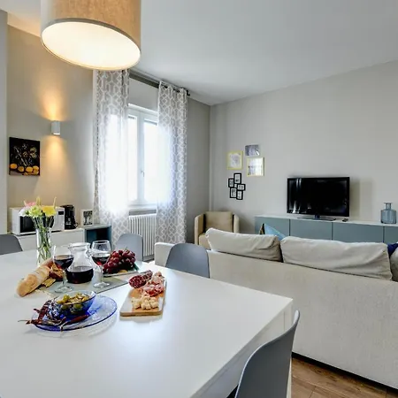 Desenzanoloft Official Partner Marriott Homes & Villas - Bacco Family Apartment Desenzano del Garda Exterior foto